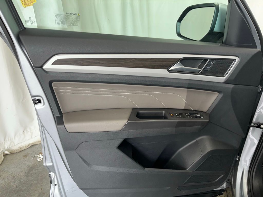 2022 Volkswagen Atlas V6 SE Technology photo 9