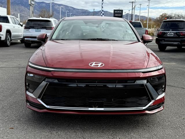 2025 Hyundai Sonata SEL photo 3