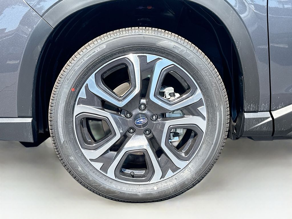 2025 Subaru Ascent Limited photo 33