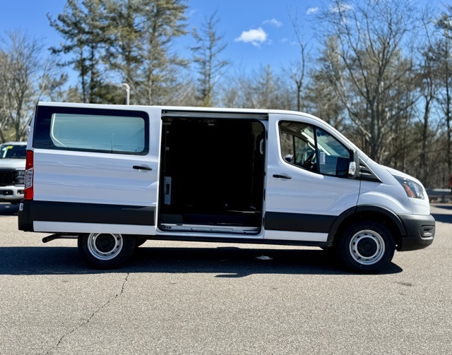 2025 Ford Transit Cargo Van photo 2