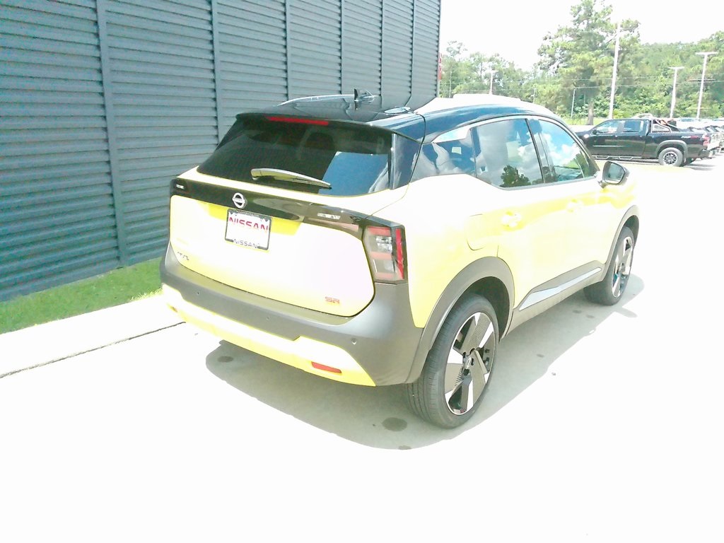 2025 Nissan Kicks SR photo 3