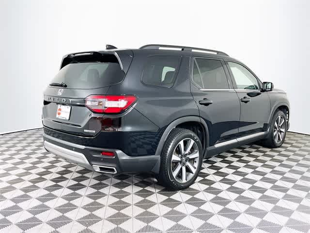 2023 Honda Pilot Touring photo 5