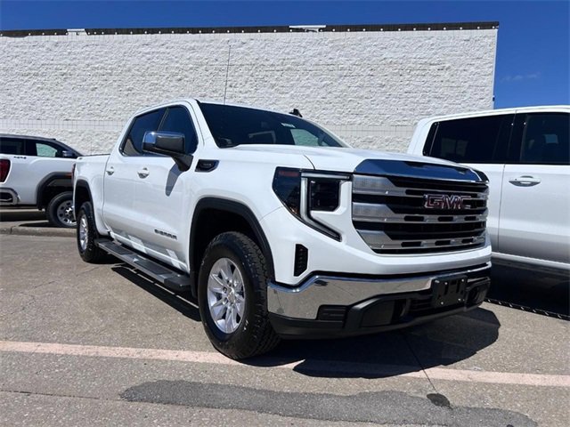 2026 GMC Sierra 1500 SLE's photo