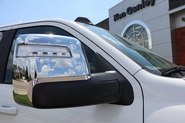 2025 Ram 2500 Laramie photo 2
