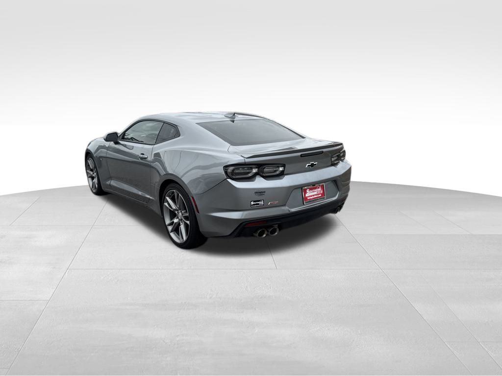 2024 Chevrolet Camaro 1LT photo 3