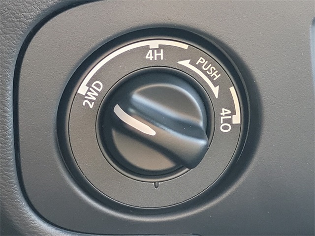 2026 Nissan Frontier Crew Cab PRO-4X photo 16
