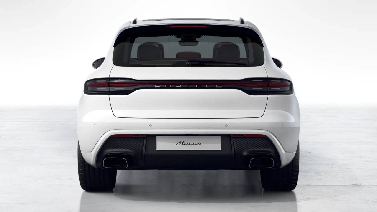 2026 Porsche Macan T photo 7