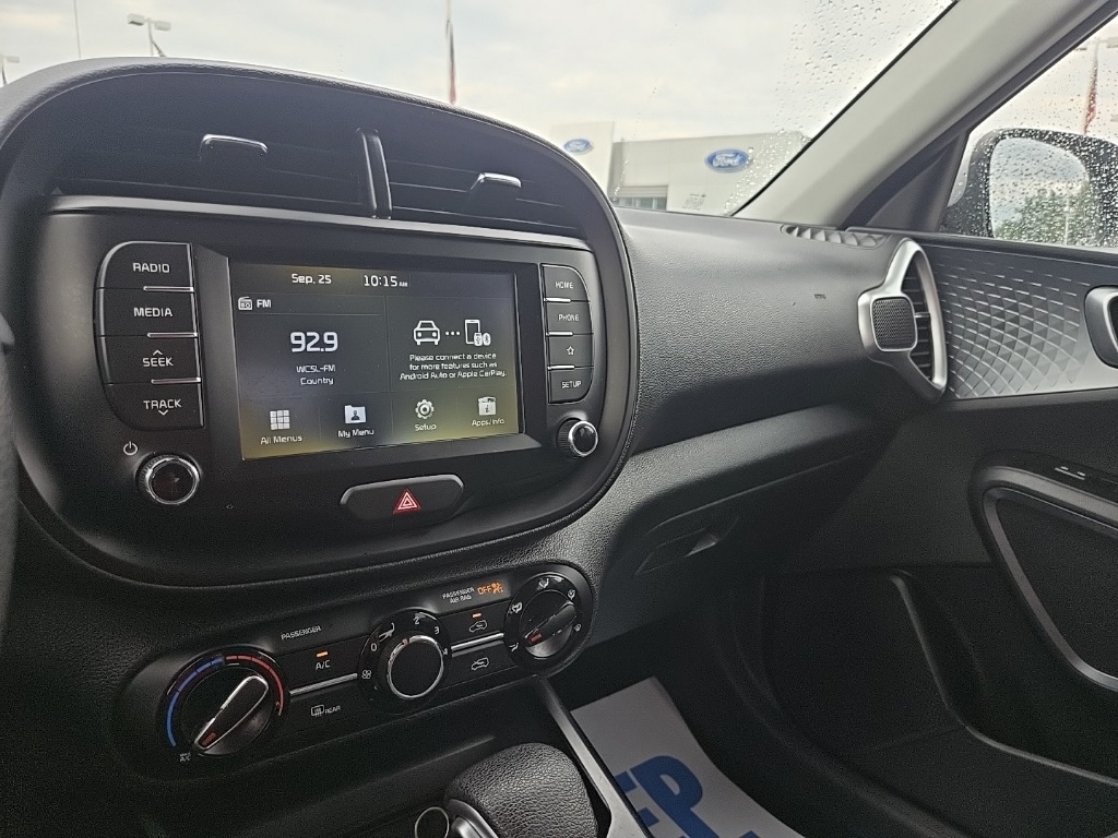 2020 Kia Soul S photo 17