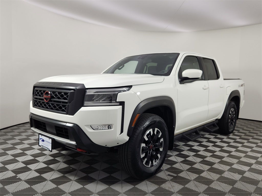 2023 Nissan Frontier PRO-4X's photo