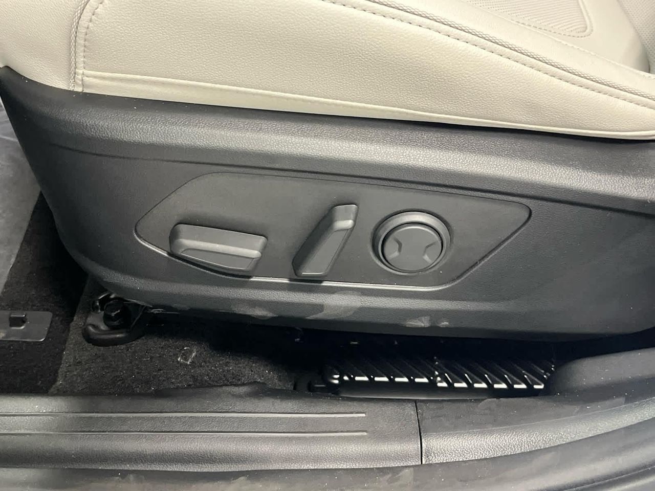 2025 Hyundai Tucson Limited photo 44