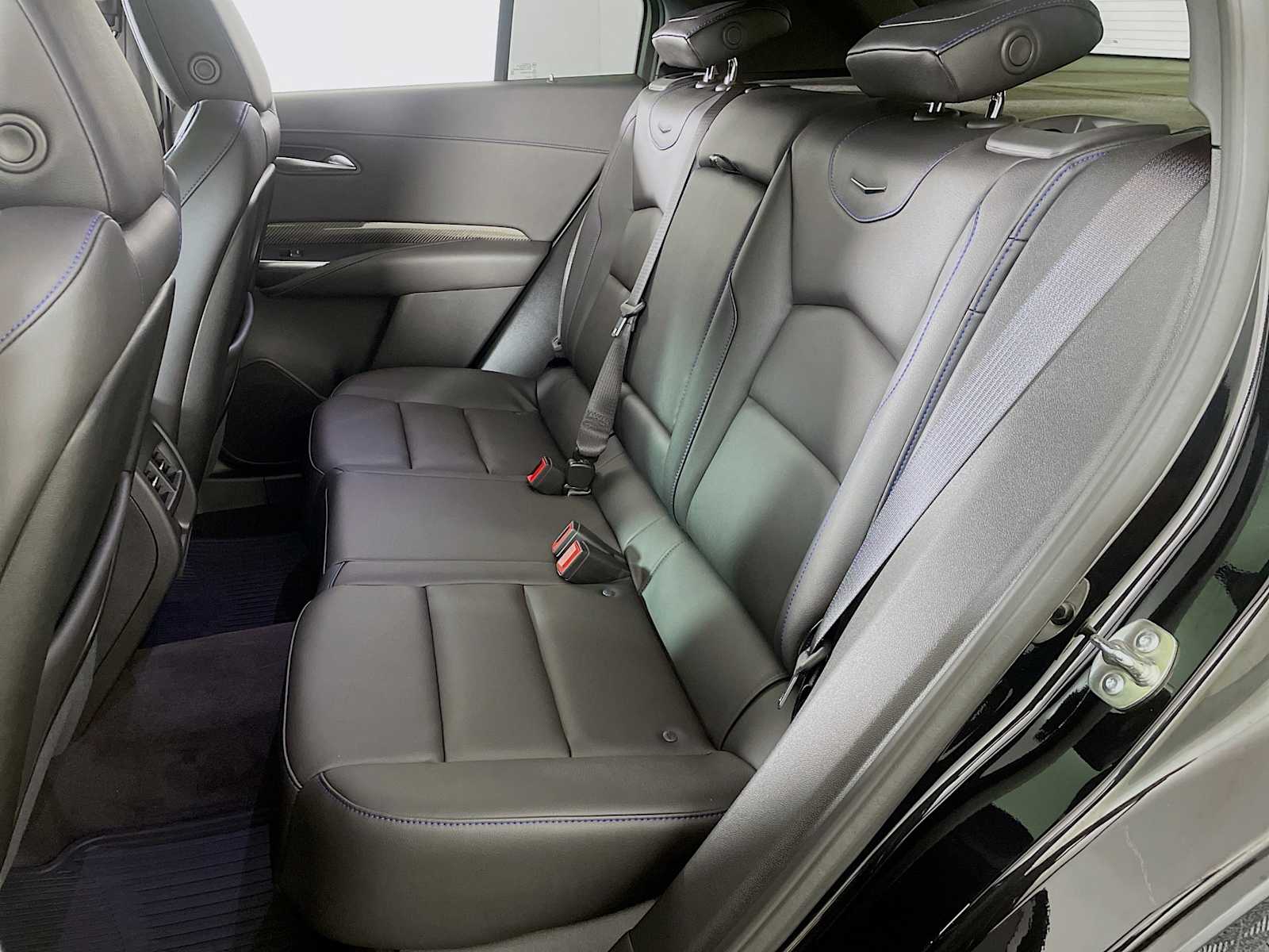 2025 Cadillac XT4 Sport photo 4