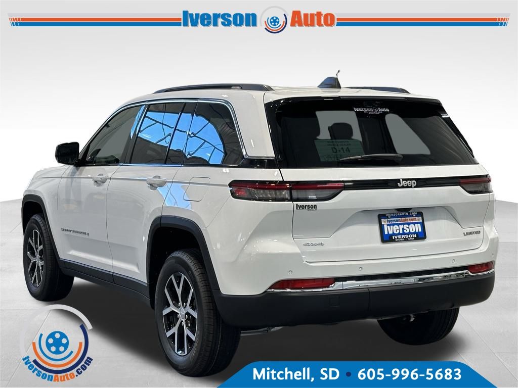 2025 Jeep Grand Cherokee Limited photo 3