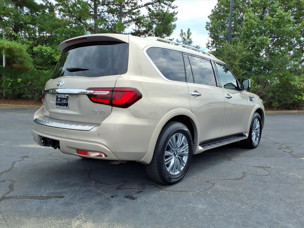 2023 Infiniti QX80 Luxe photo 16
