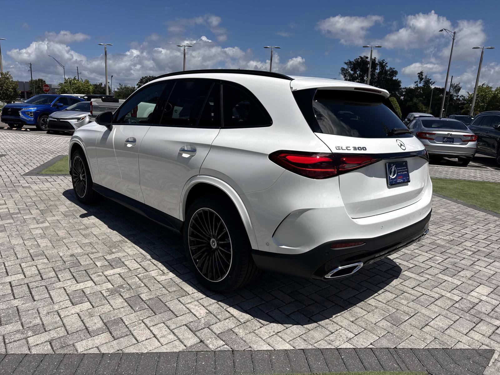 2026 Mercedes Benz GLC 300 photo 4