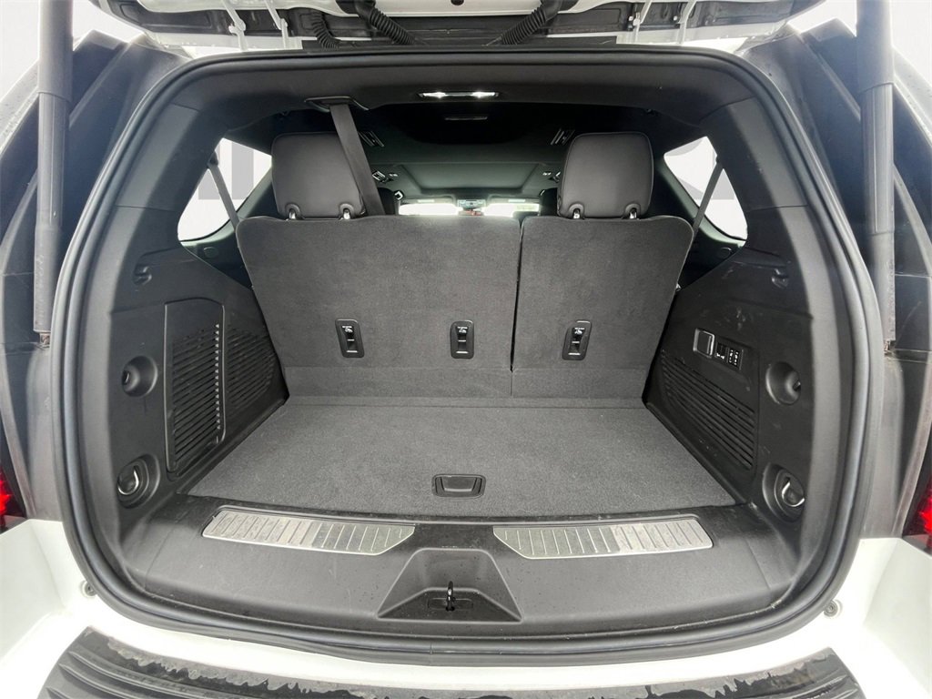 2023 Gmc Yukon AT4 photo 2