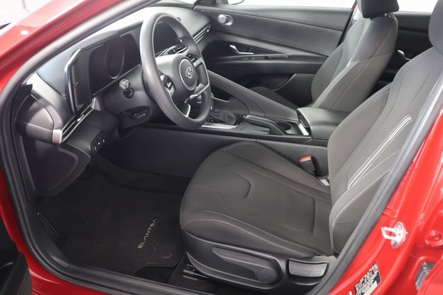 2023 Hyundai Elantra SEL photo 17