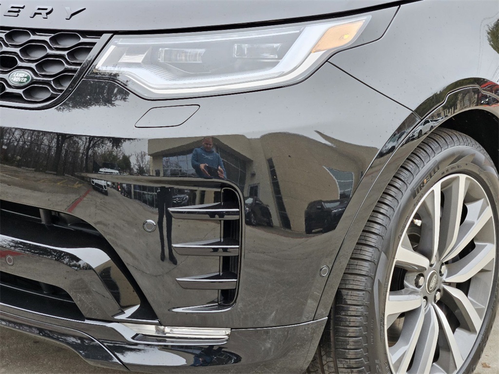 2025 Land Rover Discovery SE photo 8