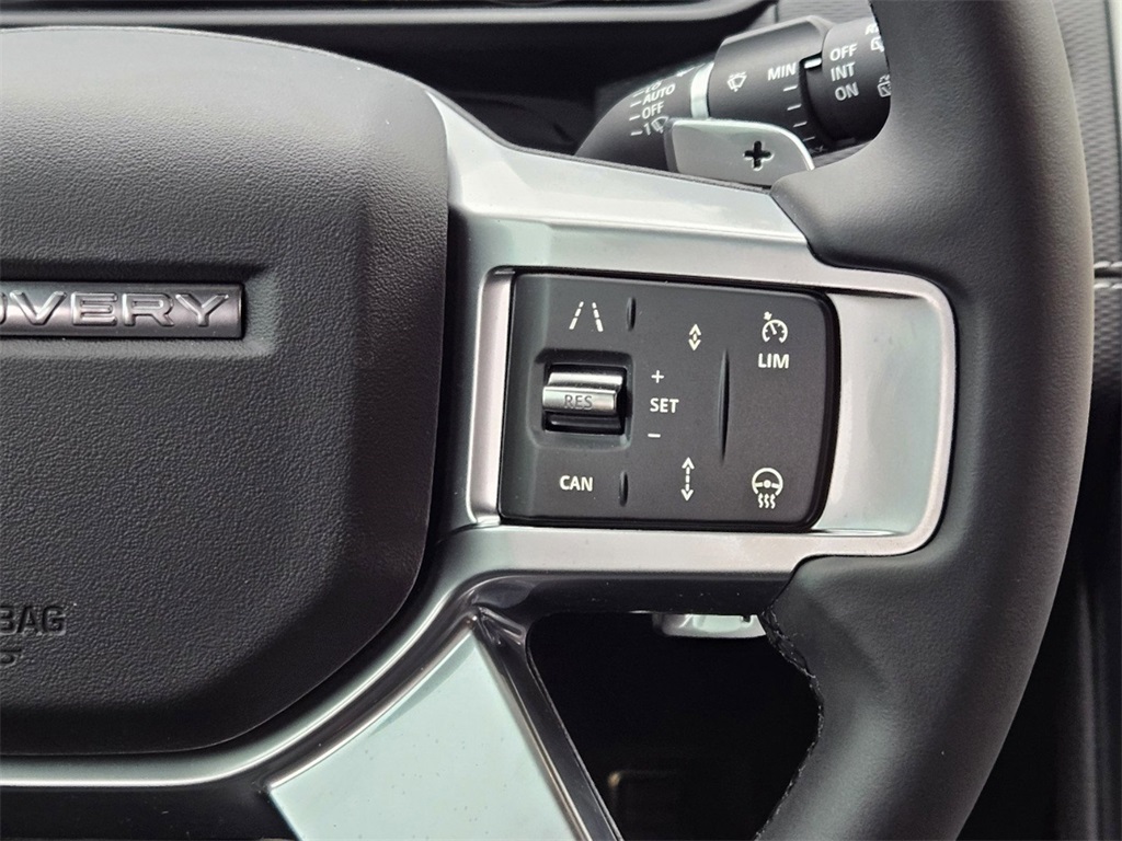 2025 Land Rover Discovery SE photo 25