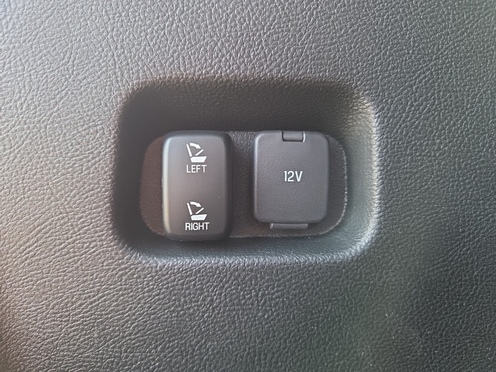2022 Ford Edge ST photo 3