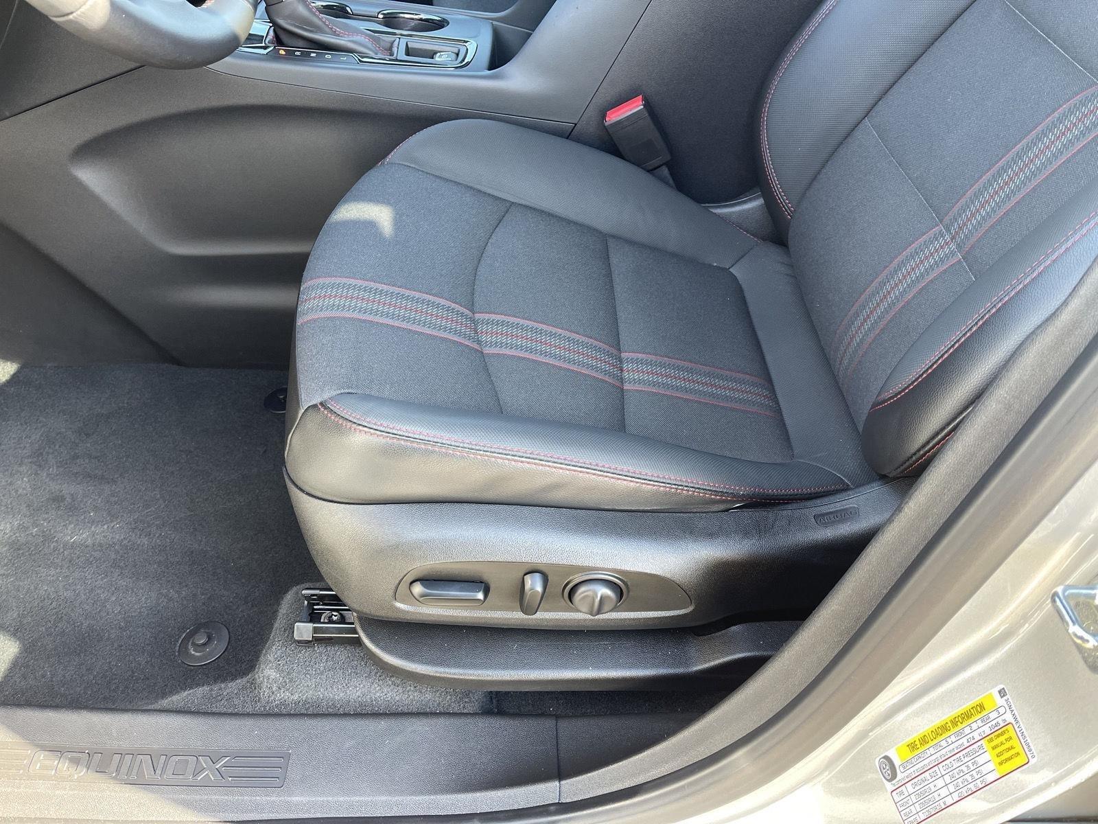 2022 Chevrolet Equinox RS photo 3