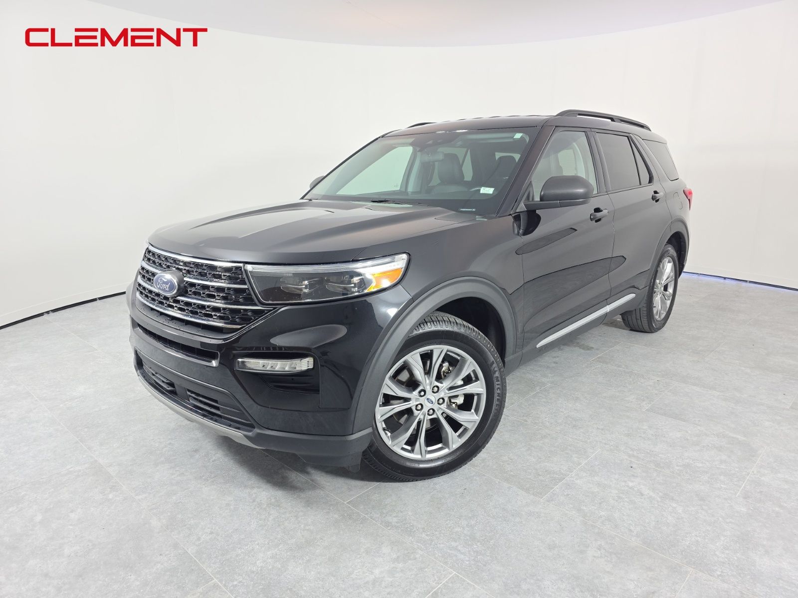 2022 Ford Explorer XLT's photo