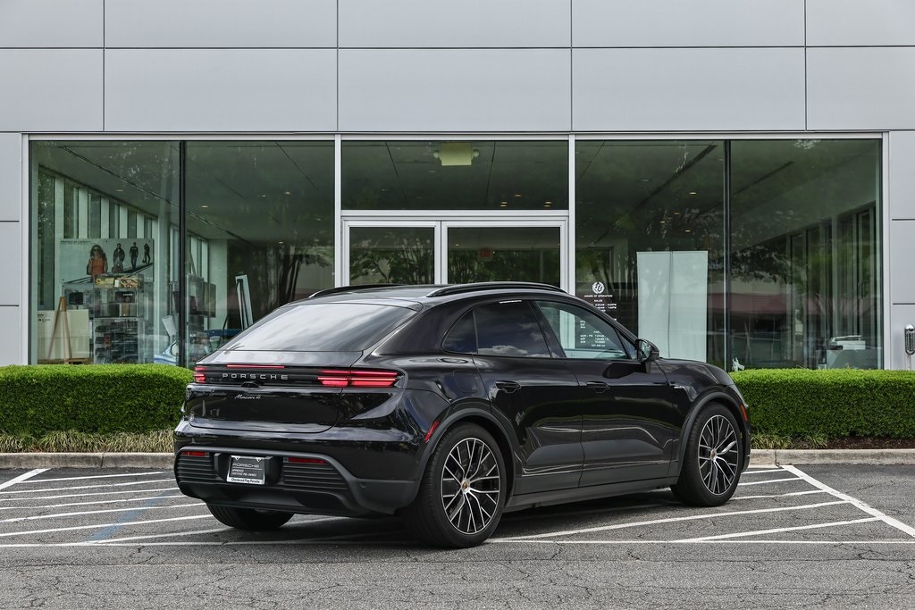 2024 Porsche Macan Electric 4 photo 7