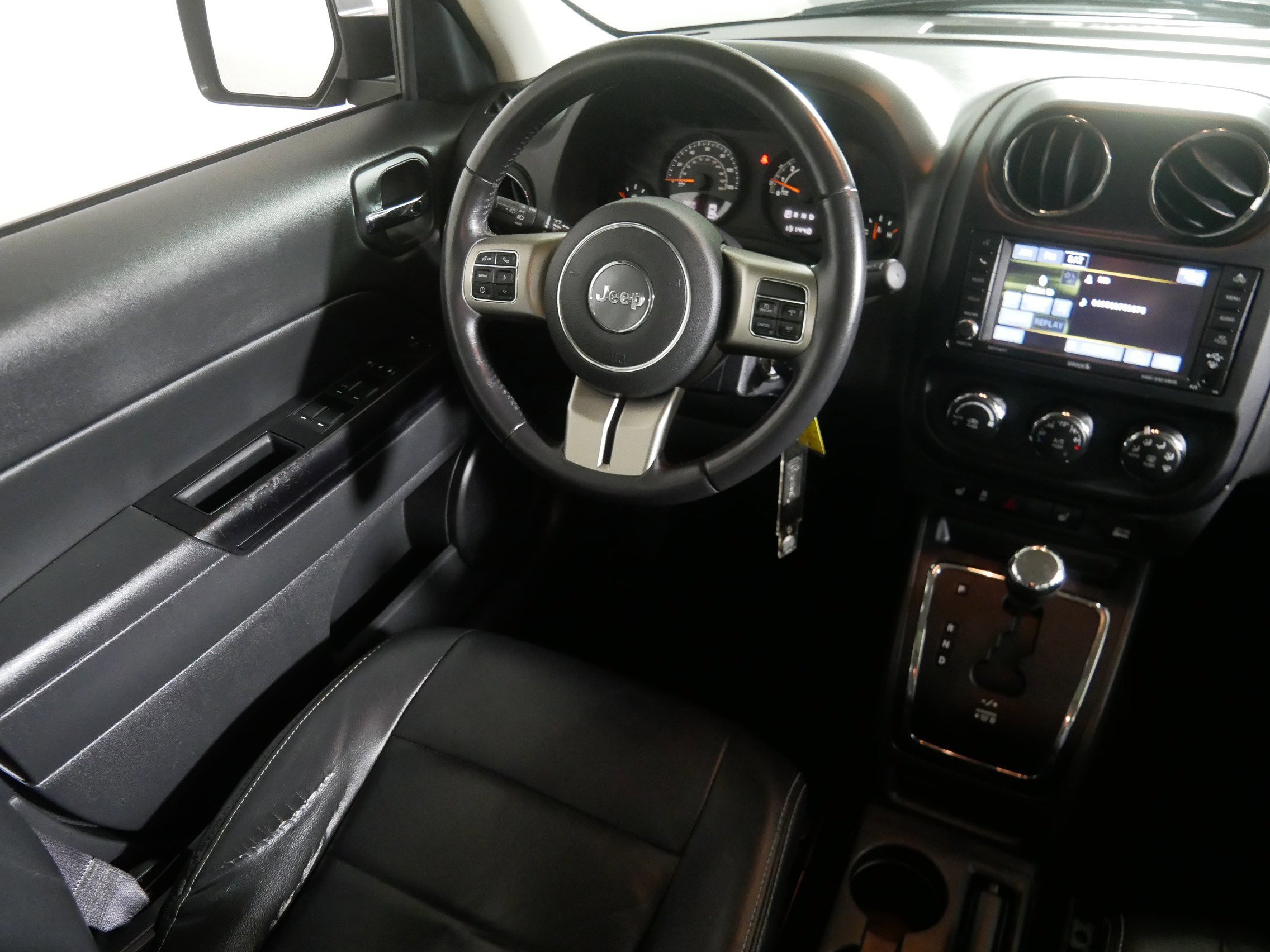 2016 Jeep Patriot High Altitude Altitude Edition photo 9