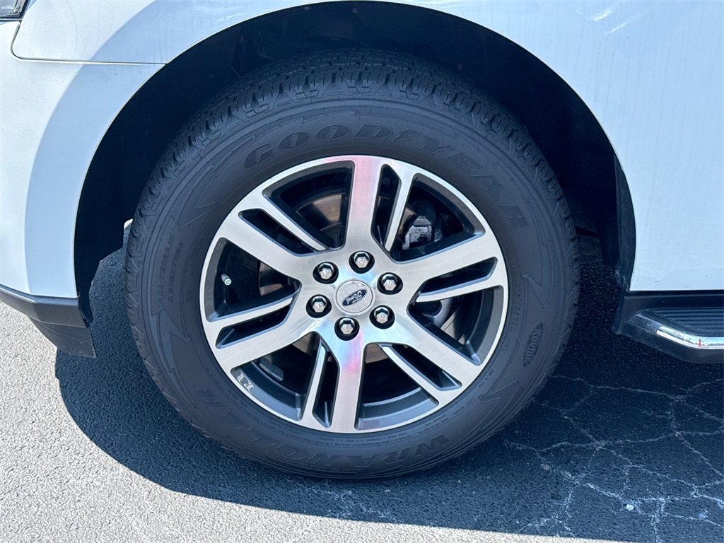 2023 Ford Expedition Limited photo 10