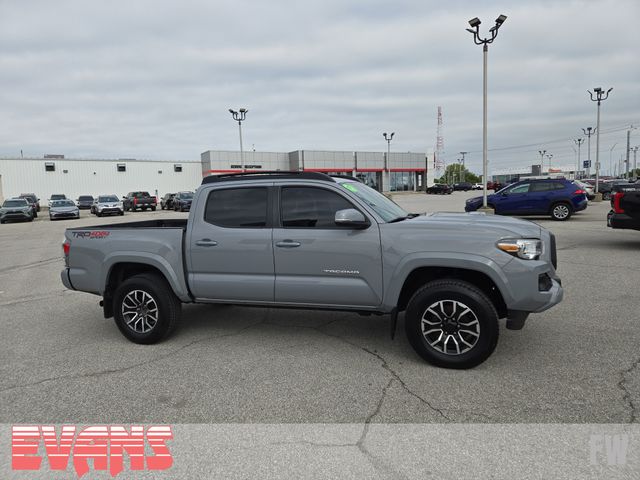 2021 Toyota Tacoma TRD Sport photo 2