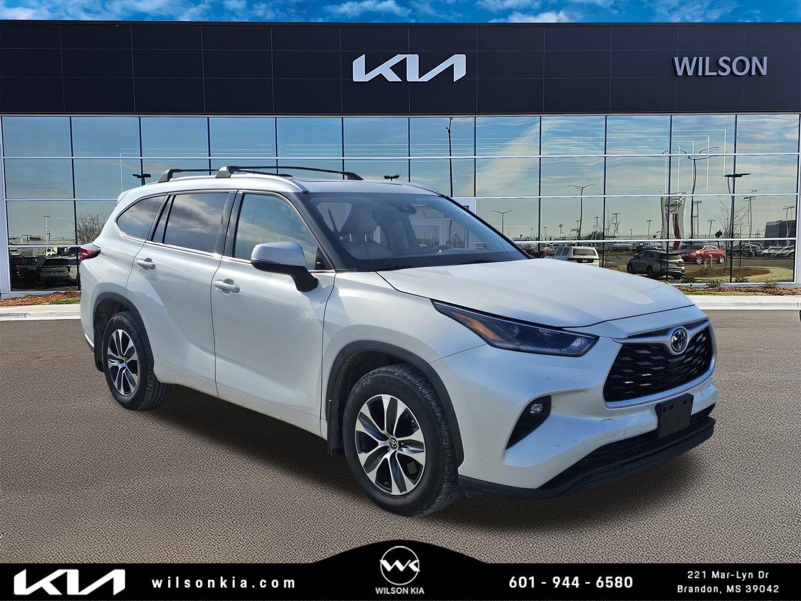 2021 Toyota Highlander XLE's photo