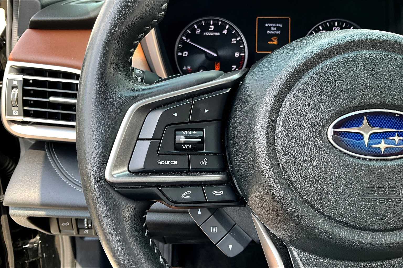 2021 Subaru Outback Touring XT photo 19