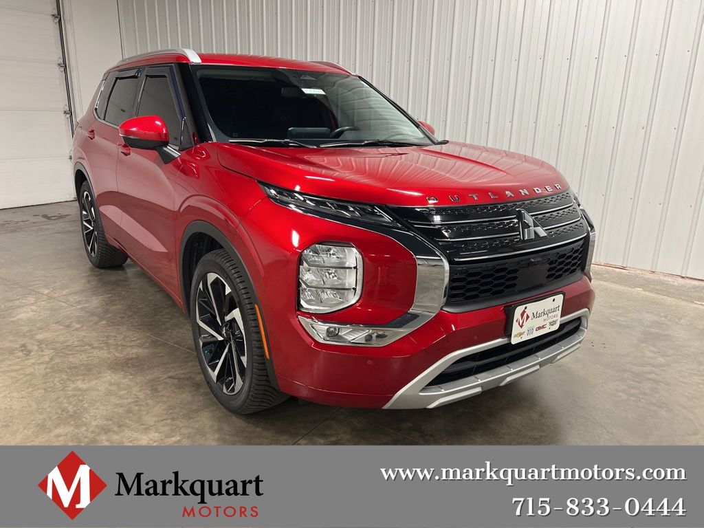 2024 Mitsubishi Outlander SEL's photo