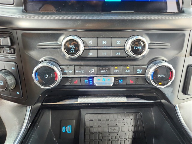 2023 Ford F-150 Platinum photo 33