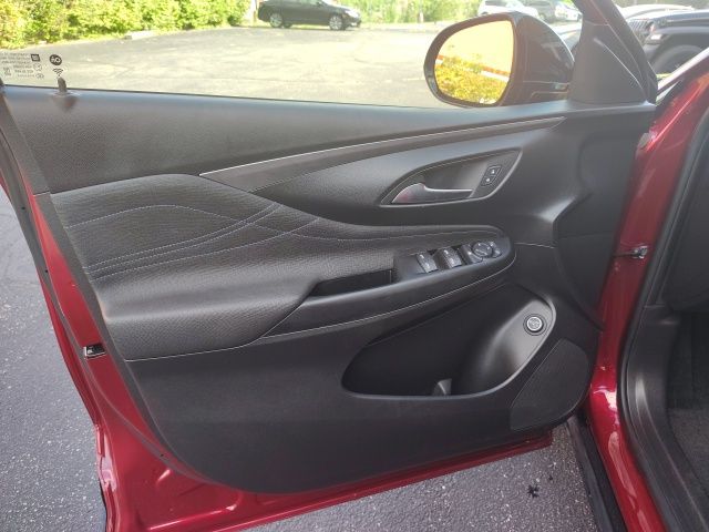 2024 Buick Envista ST photo 10