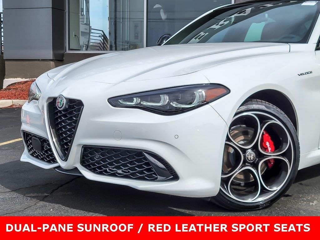 2025 Alfa Romeo Giulia Base photo 2