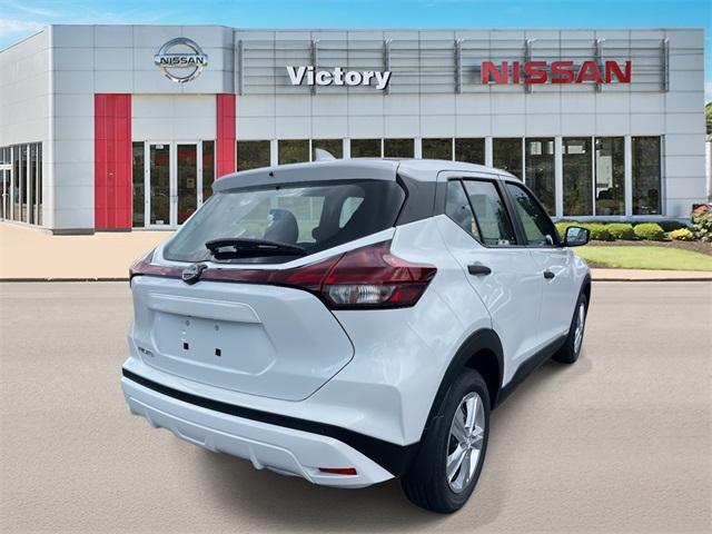 2025 Nissan Kicks Play S photo 2