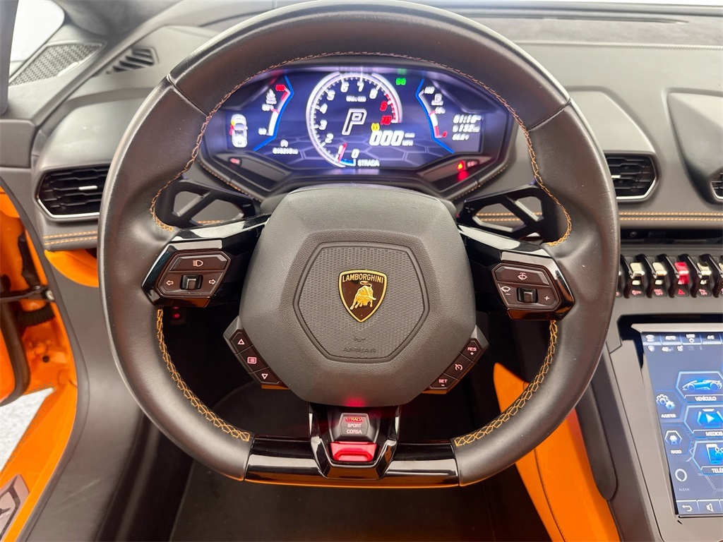 2020 Lamborghini Huracan Evo Spyder photo 11
