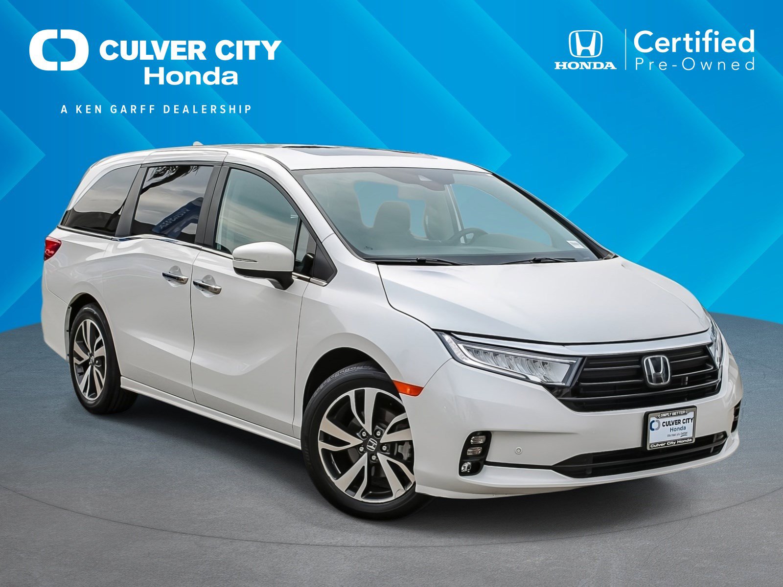 2023 Honda Odyssey Touring's photo