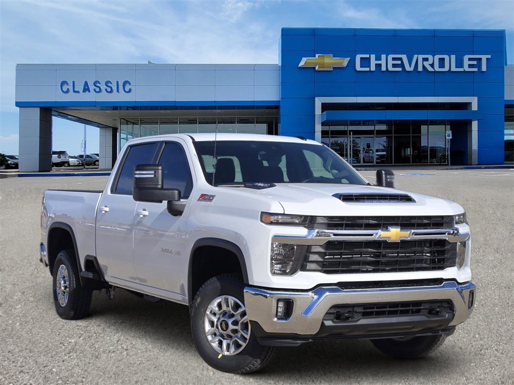 2026 Chevrolet Silverado HD LT's photo