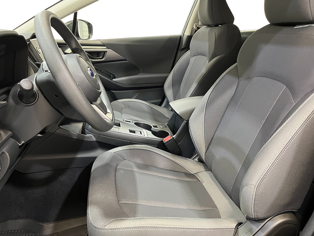 2025 Subaru Impreza Base photo 9