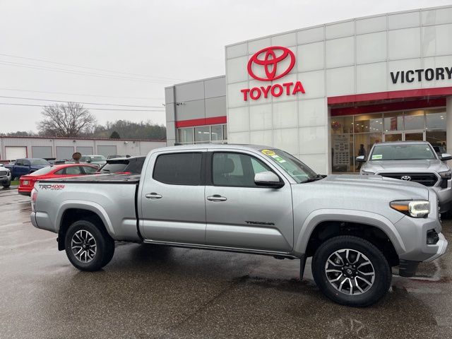 2022 Toyota Tacoma TRD Sport's photo