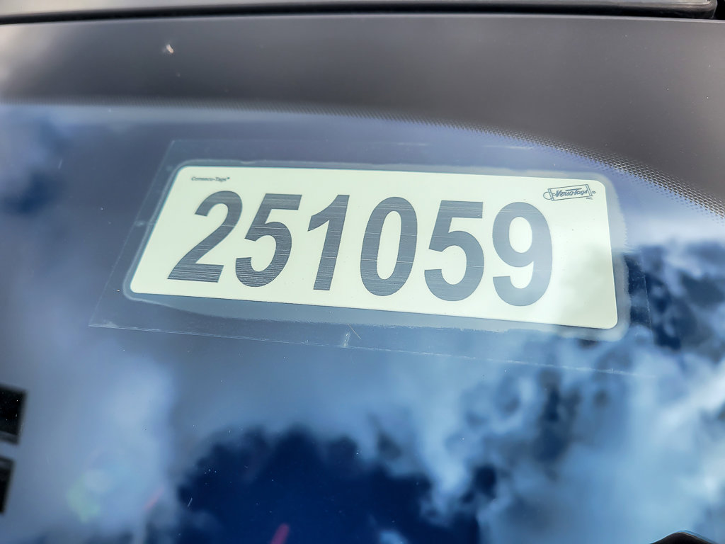 2025 FORD MUSTANG MACH-E - Image 27