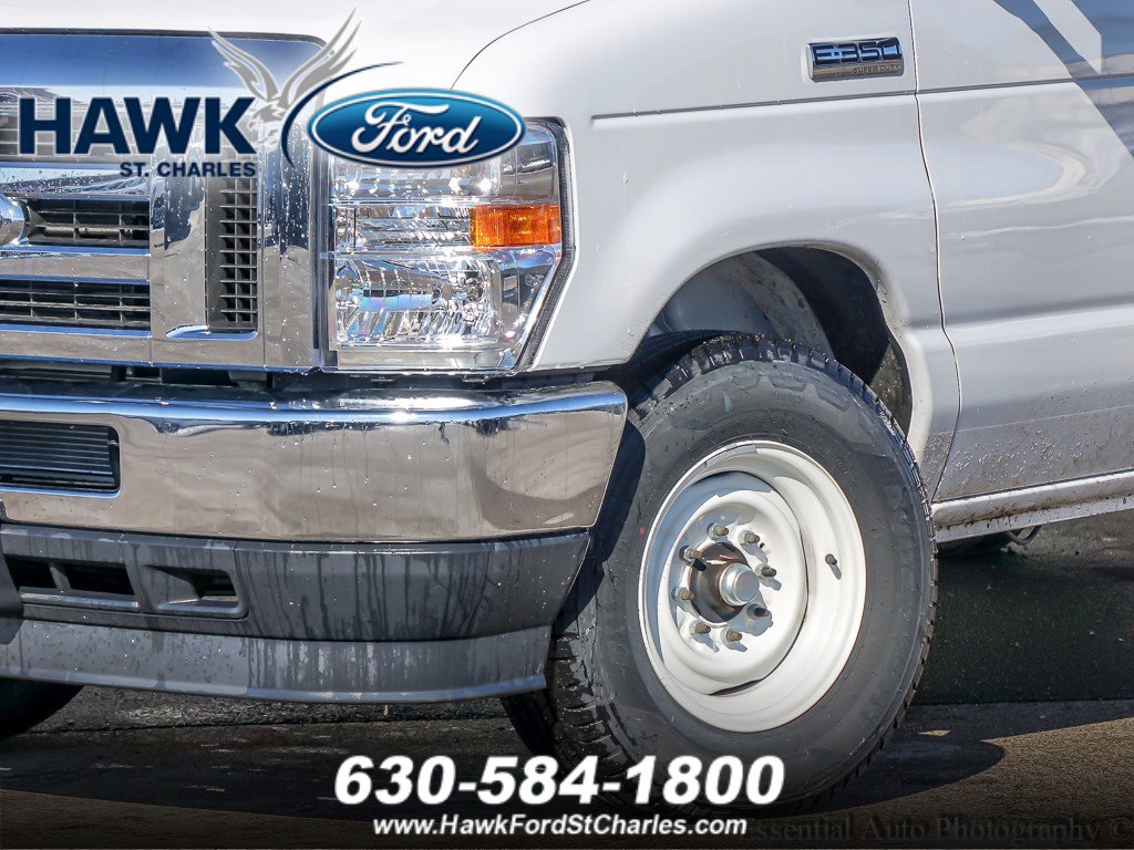 2023 Ford E-350 photo 3
