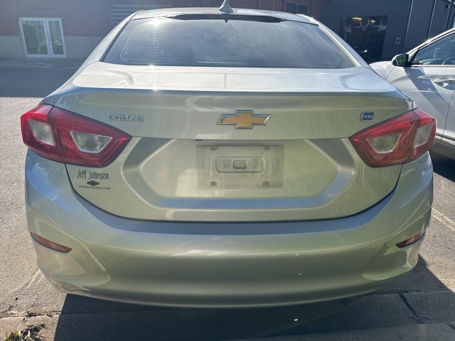 2017 Chevrolet Cruze LT photo 6