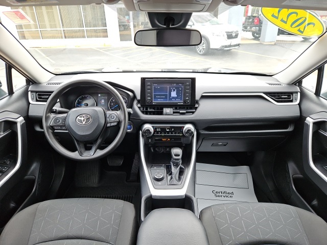 2022 Toyota RAV4 Hybrid XLE photo 16
