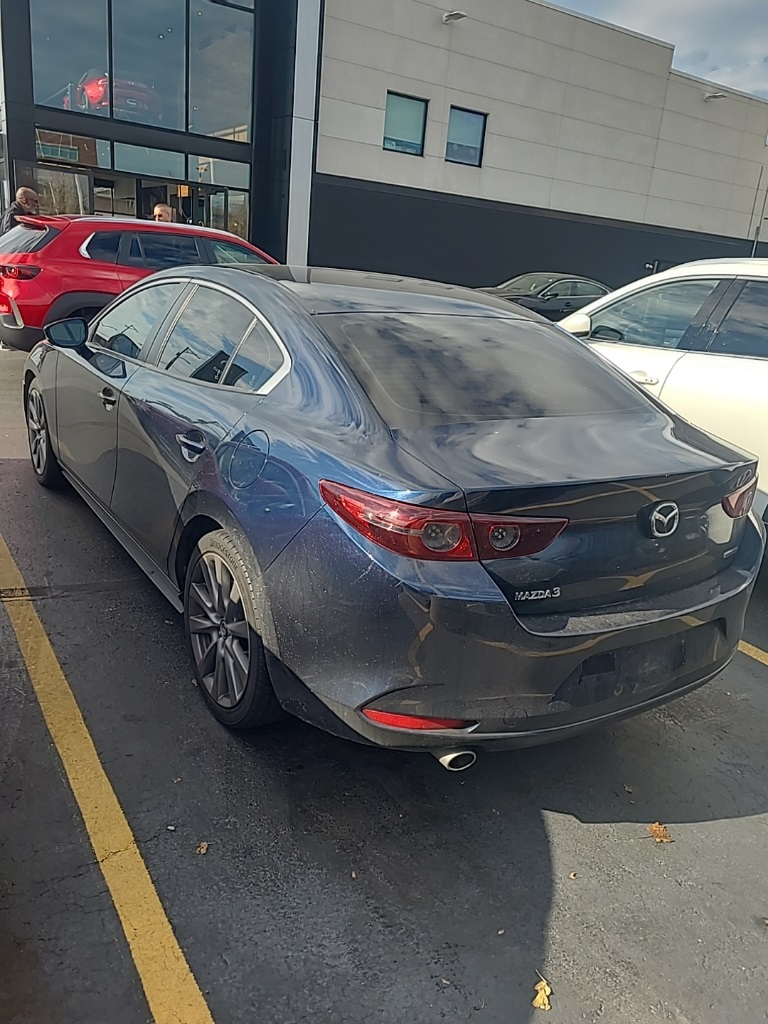 2021 Mazda Mazda3 Select photo 4