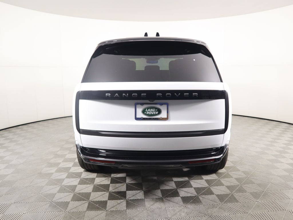 2025 Land Rover Range Rover SE photo 6