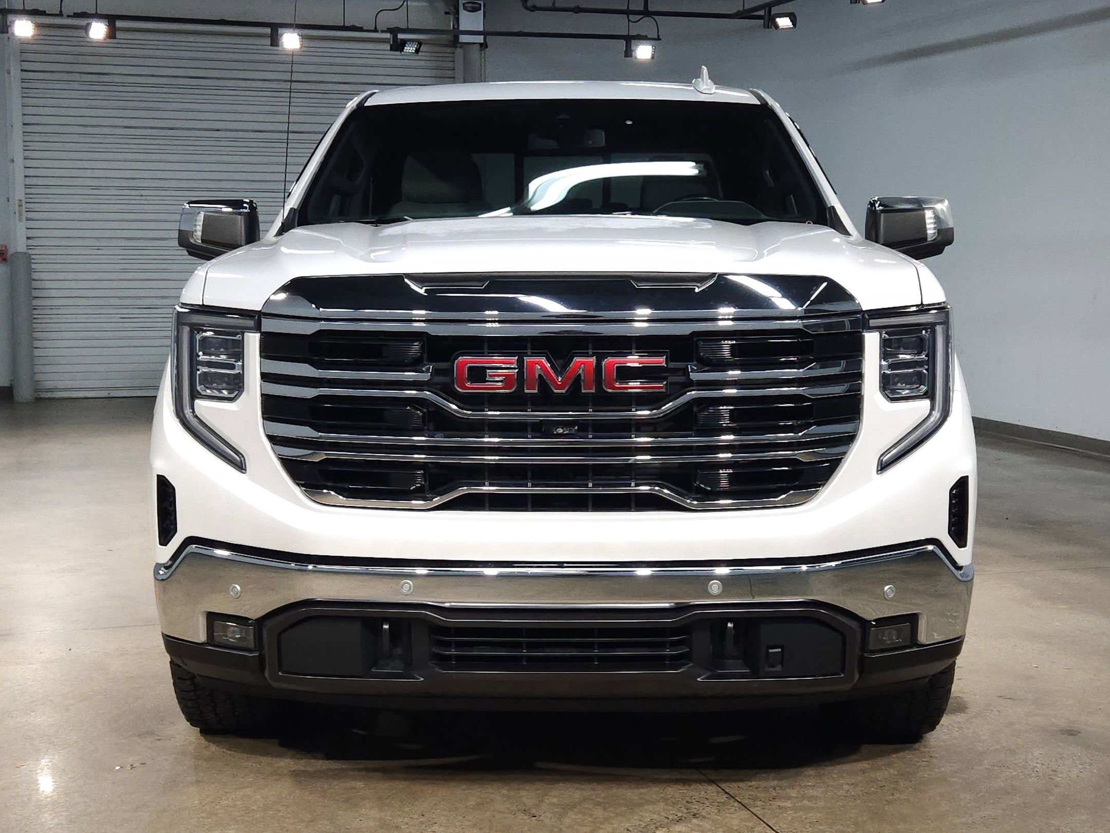 Used 2023 GMC Sierra 1500 SLT with VIN 3GTUUDE8XPG153132 for sale in Little Rock