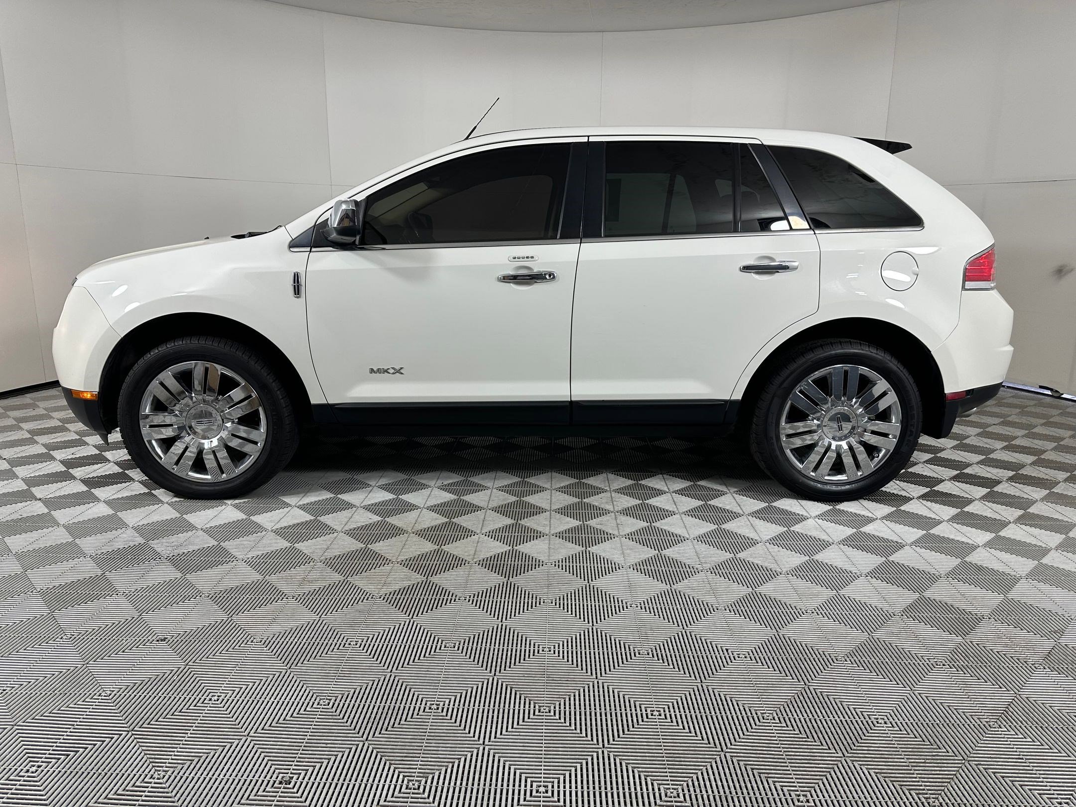 Used 2009 Lincoln MKX Base with VIN 2LMDU68C79BJ06772 for sale in Santa Fe, NM
