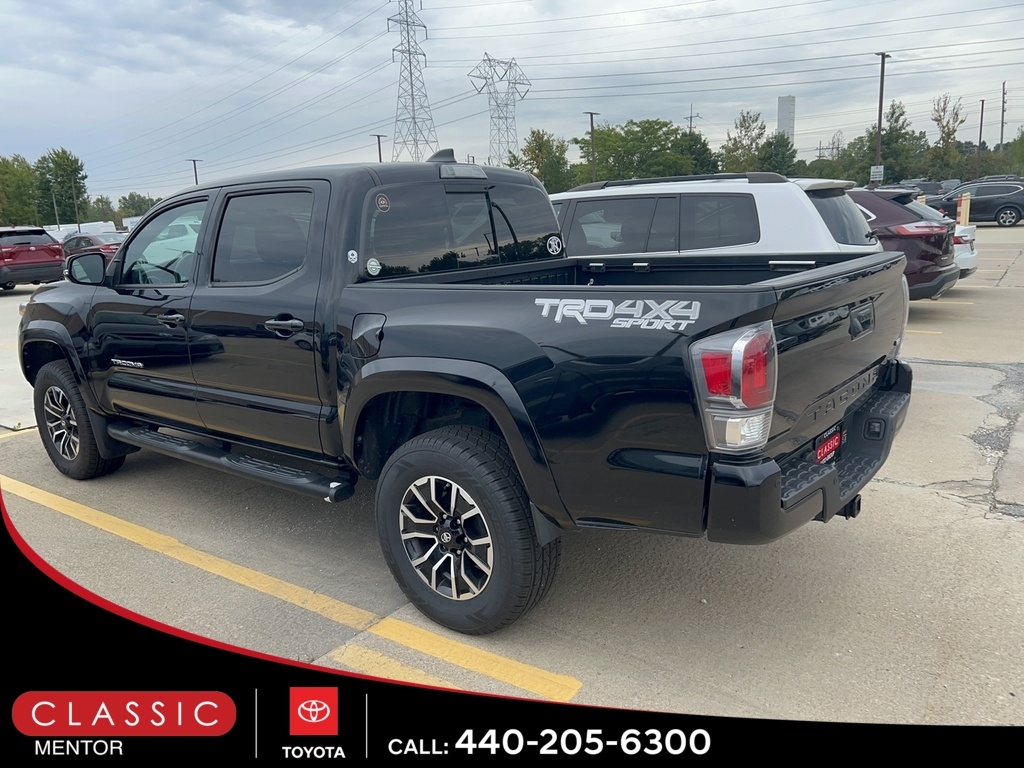2020 Toyota Tacoma TRD Sport photo 2